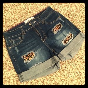 NWOT! Boutique Denim and Leopard Shorts